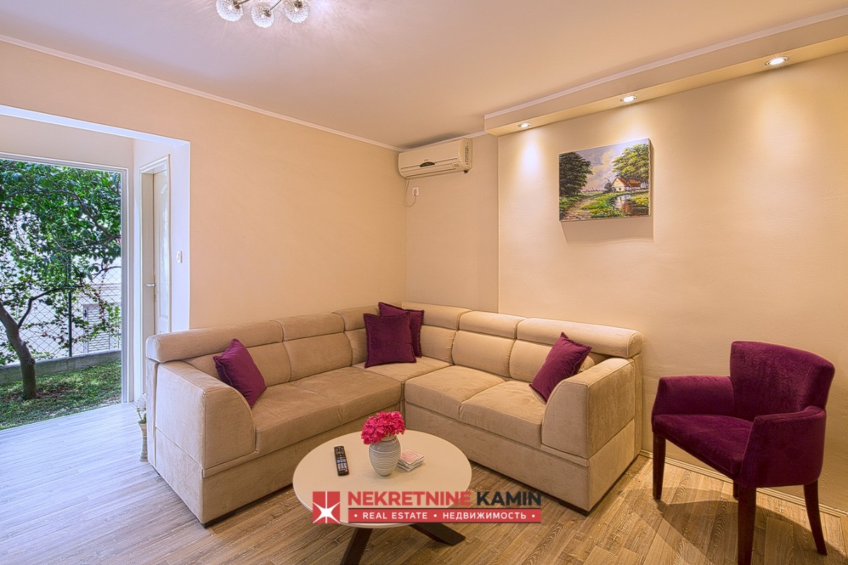 House with a Beautiful Yard in a Quiet Part of Budva